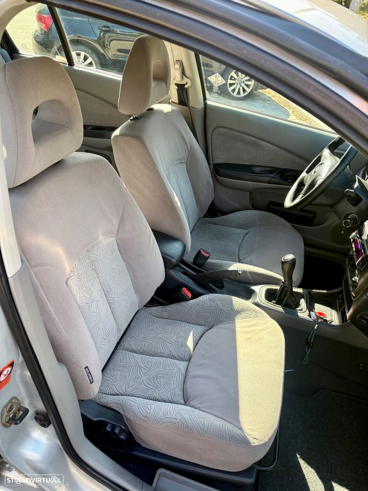 Nissan Almera 1.5 Luxury - 6