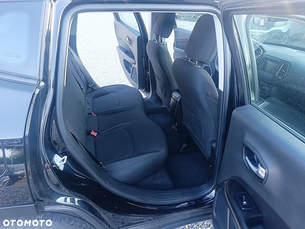 Jeep Compass 1.3 TMair Longitude FWD S&S - 14