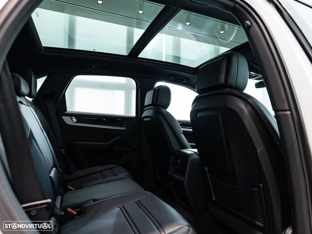 Porsche Cayenne E-Hybrid Tiptronic S - 40