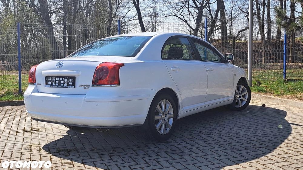 Toyota Avensis 2.4 VVT-i Prestige - 4
