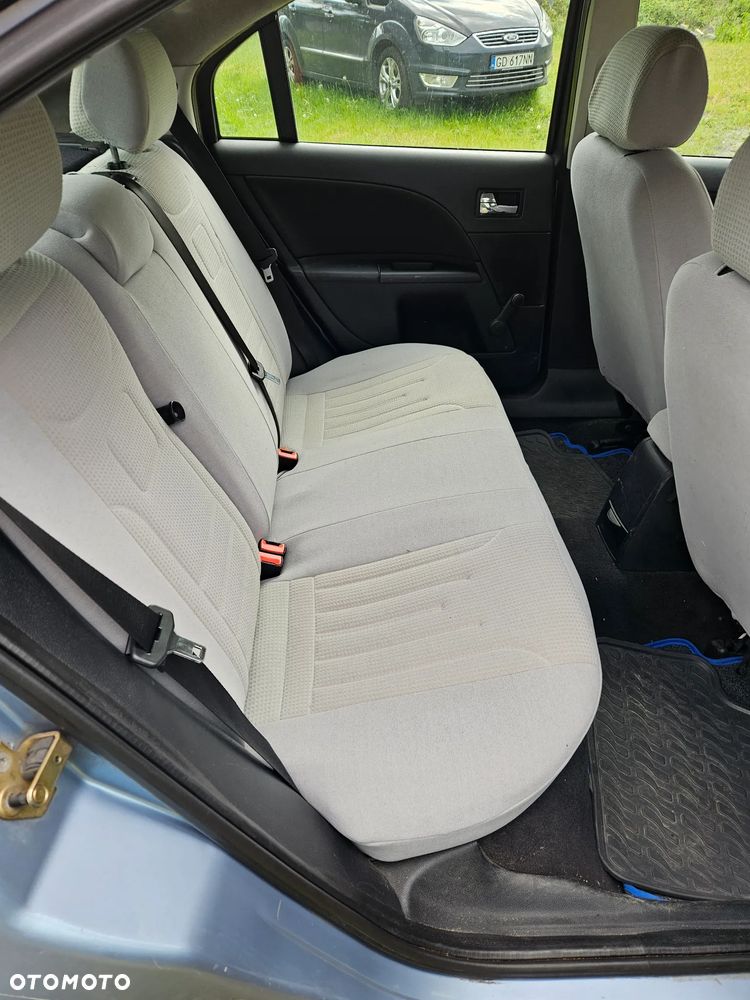 Ford Mondeo 2.0 TDCI Ambiente - 8