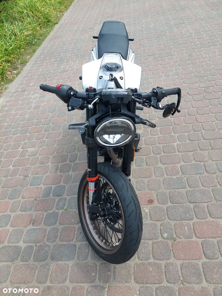 Husqvarna Vitpilen - 8