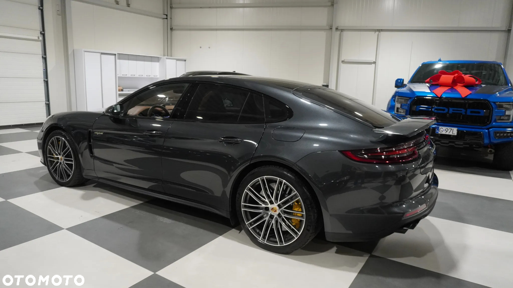Porsche Panamera - 3
