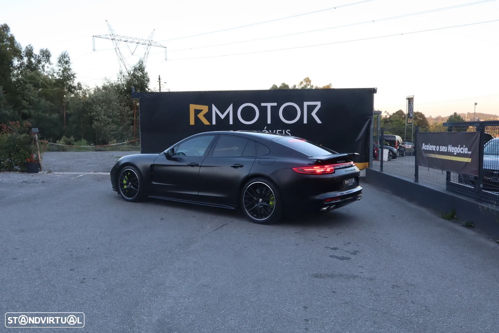 Porsche Panamera - 5