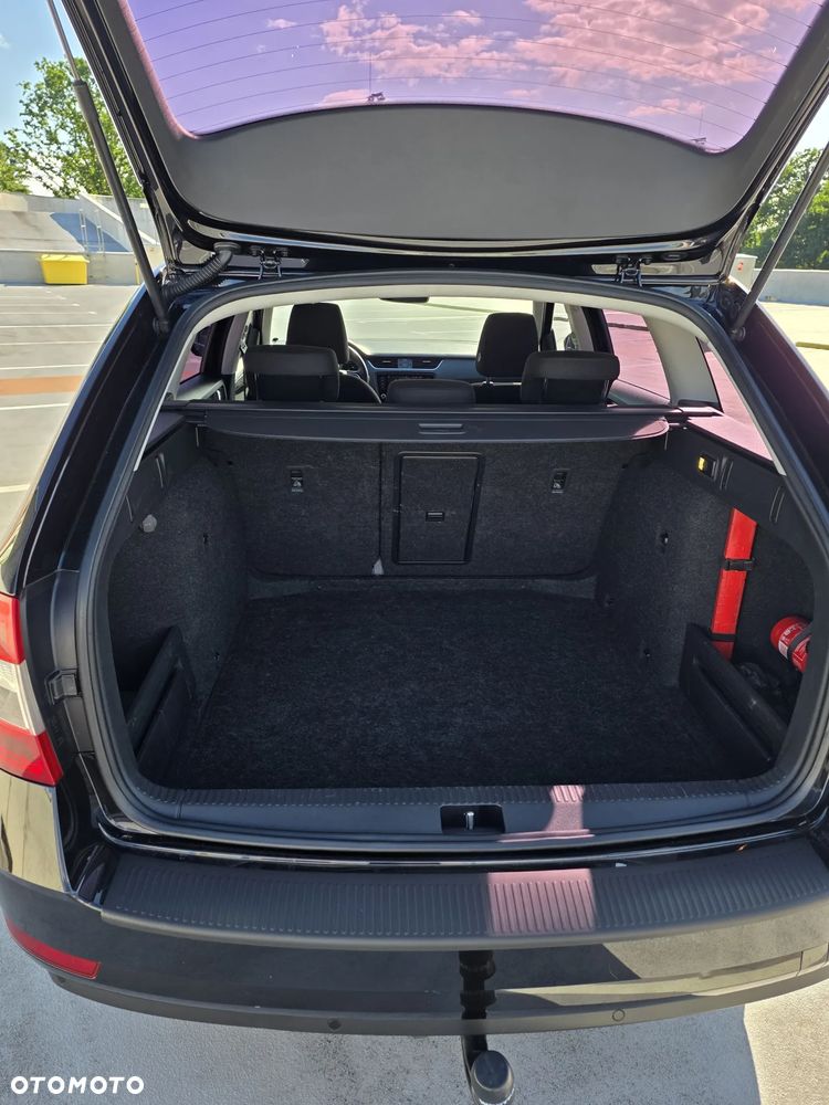 Skoda Octavia 2.0 TDI Ambition DSG - 11