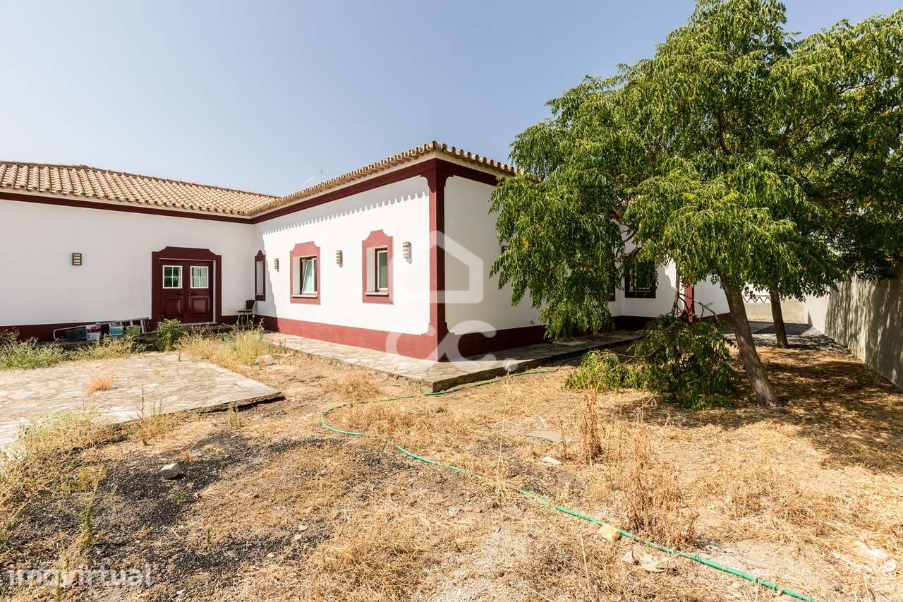 Moradia T4 Isolada de Gaveto com 315 m² | Campinho, Reguengos de Monsa - Grande imagem: 3/60