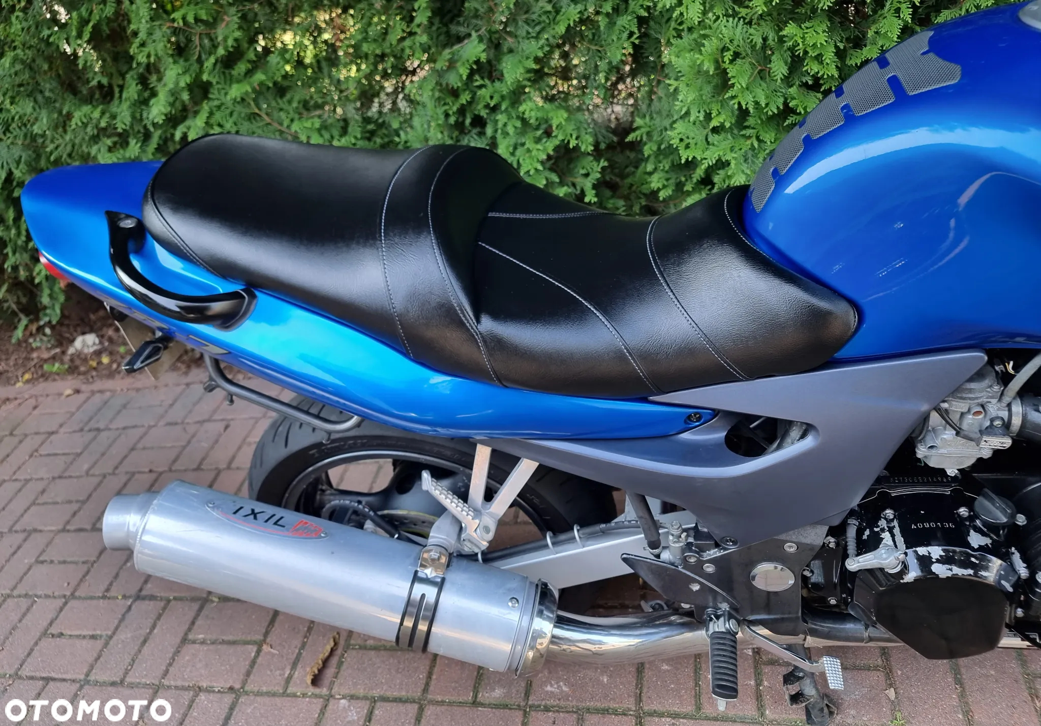 Kawasaki ZR - 8