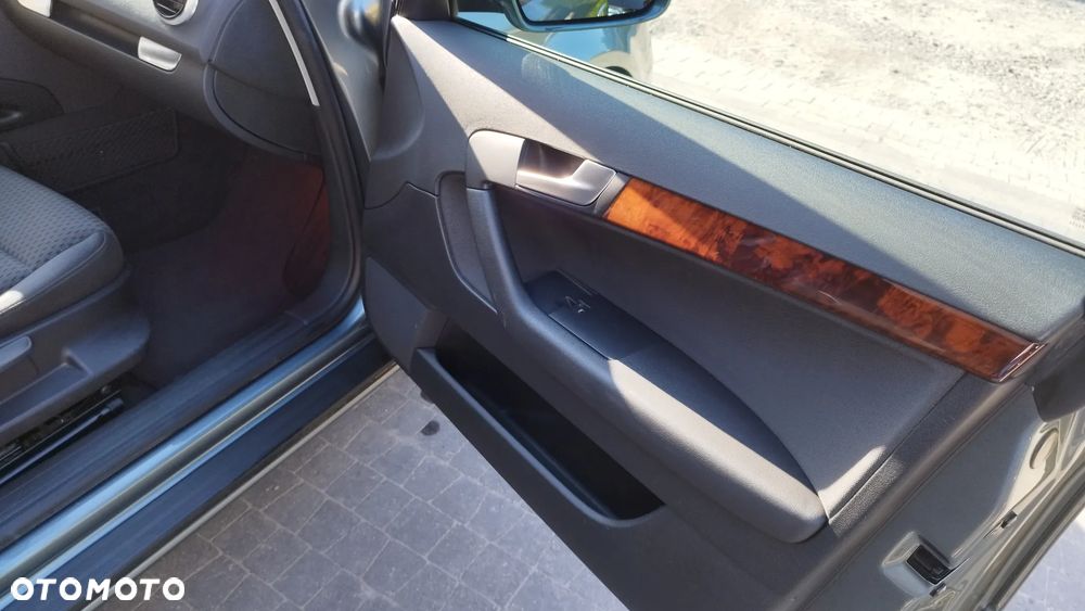 Audi A3 Sportback 2.0 TDI DPF Attraction - 17
