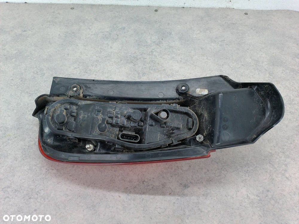 LAMPA TYLNA LEWA MITSUBISHI COLT VI FL ( 2008-2012 ) HATCHBACK - 6