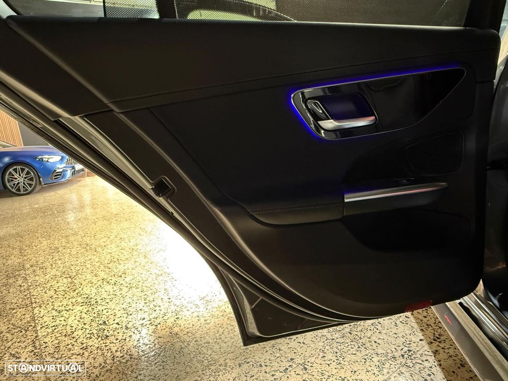 Mercedes-Benz C 300 e AMG Line - 48