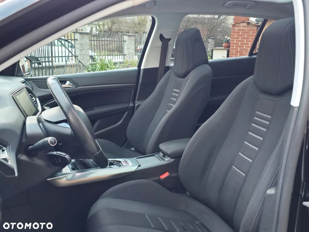 Peugeot 308 1.6 THP Active - 25