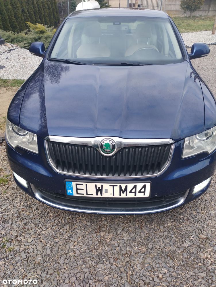 Skoda Superb 3.6 FSI 4x4 Elegance DSG - 2
