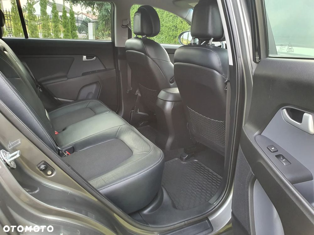Kia Sportage 2.0 CRDI 4WD Automatik Dream-Team Edition - 22