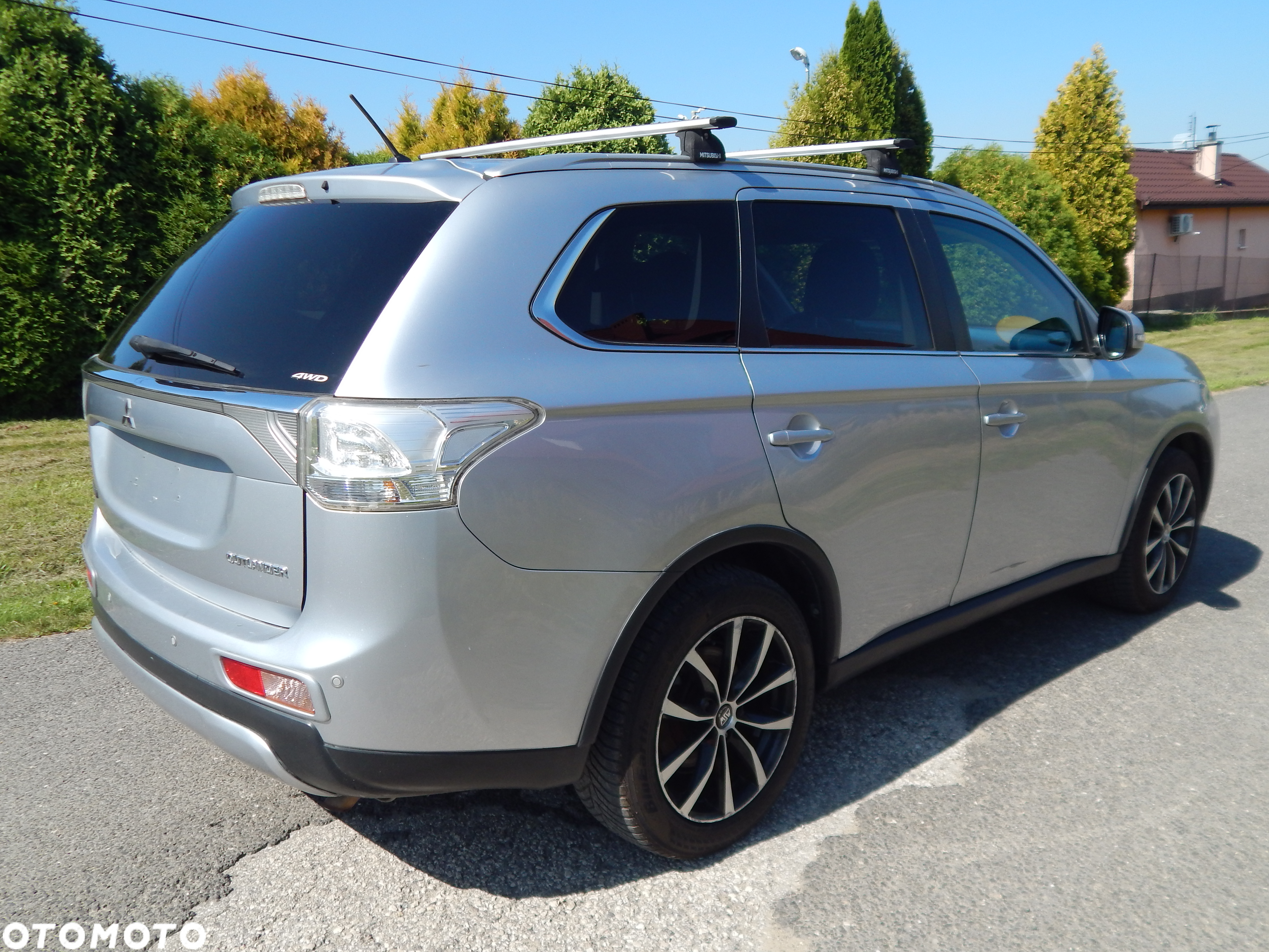 Mitsubishi Outlander 2.2 DI-D Instyle SDA 4WD - 6