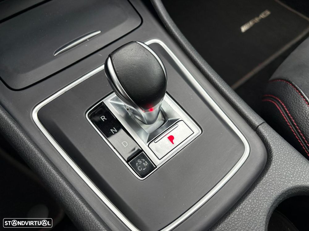 Mercedes-Benz A 45 AMG 4-Matic - 13