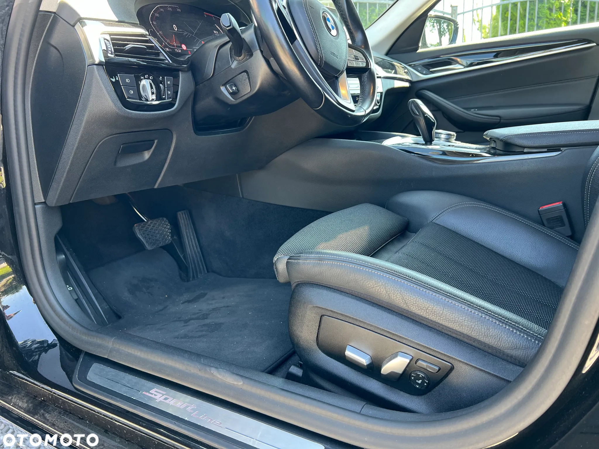 BMW Seria 5 520d Touring Sport Line - 28