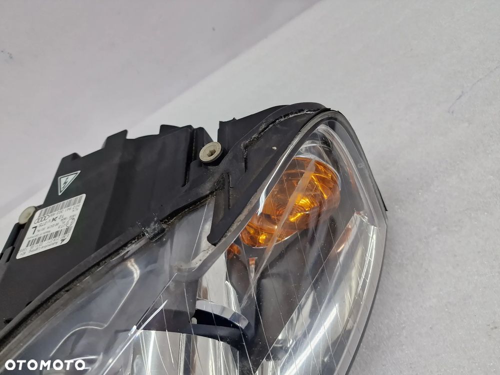 AUDI A4 B7 8E0 04-08 LEWA LAMPA PRZEDNIA PRZÓD XENON , NR 8E0941003AM , NR AUKCJI LA95 - 12
