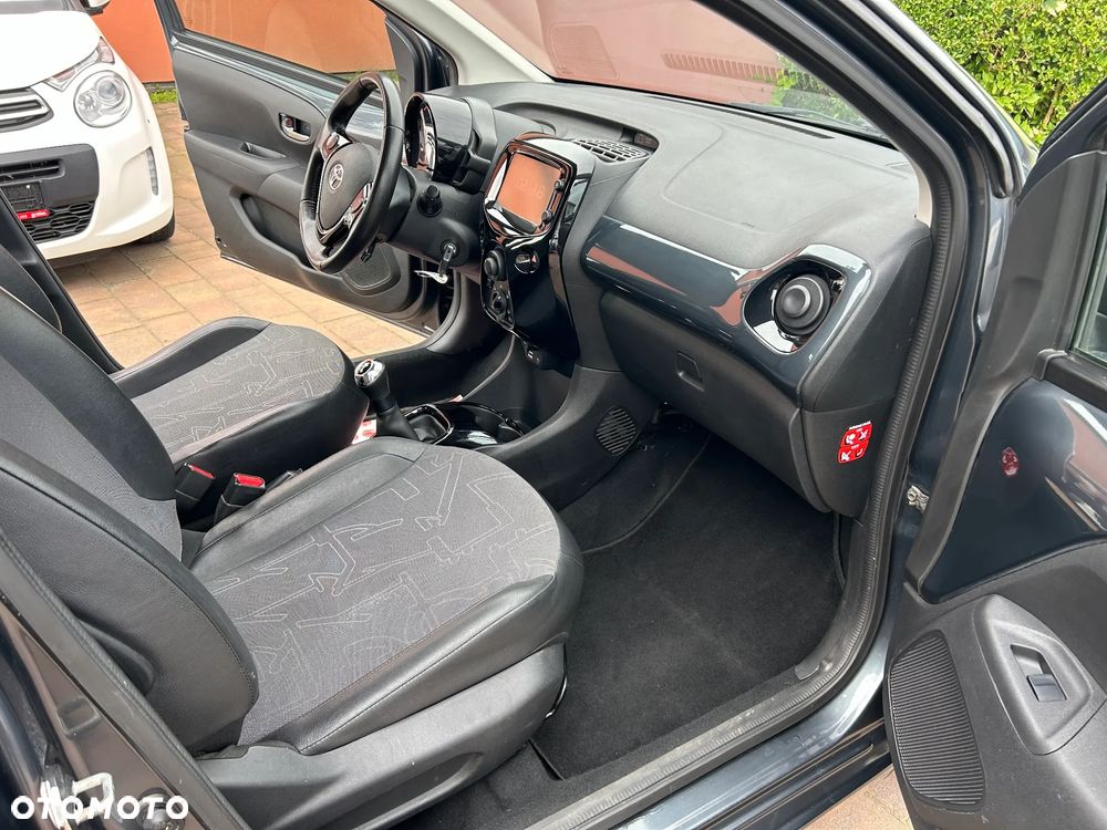 Toyota Aygo x-play Edition S+ - 8