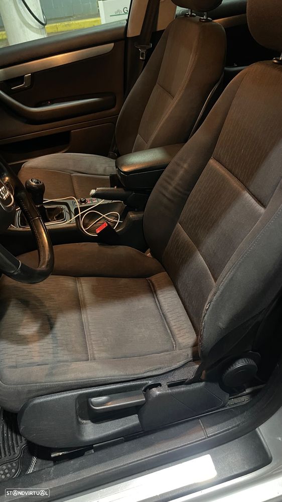 Audi A4 Avant 2.0 TDi - 7