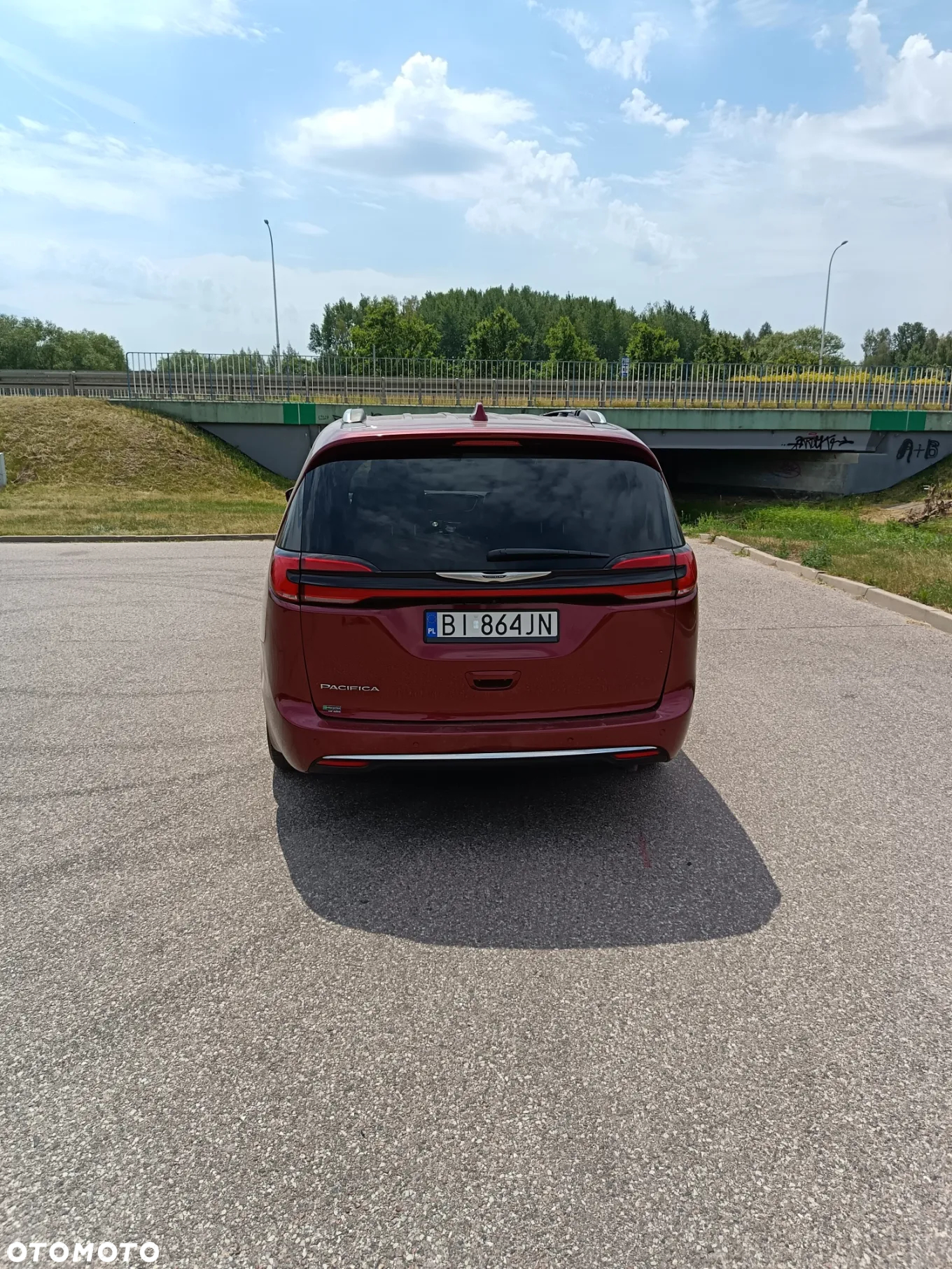 Chrysler Pacifica - 10