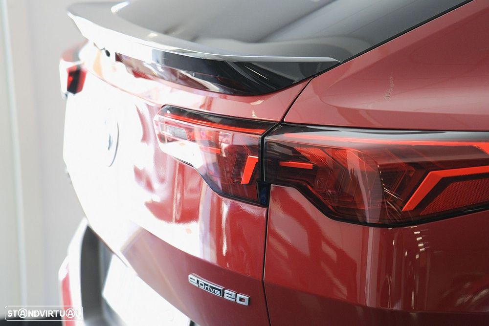 BMW iX2 eDrive20 - 10