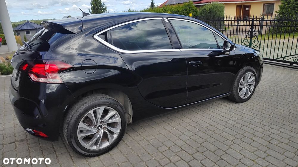 Citroën DS4 1.6 e-HDi SoChic MCP - 4