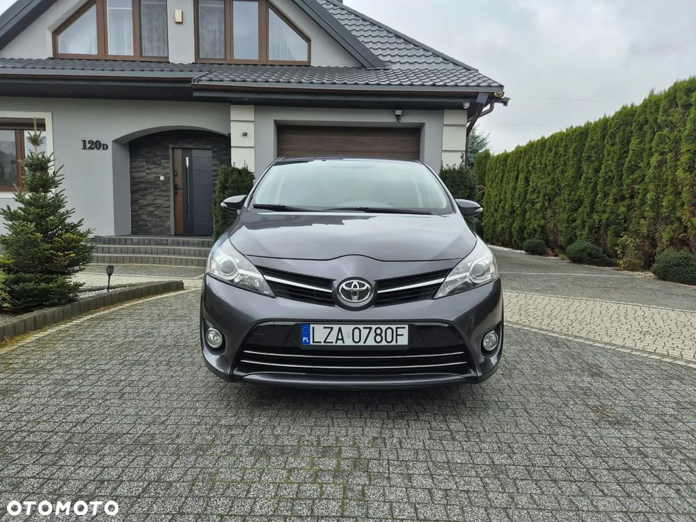 Toyota Verso 2015 photo 4