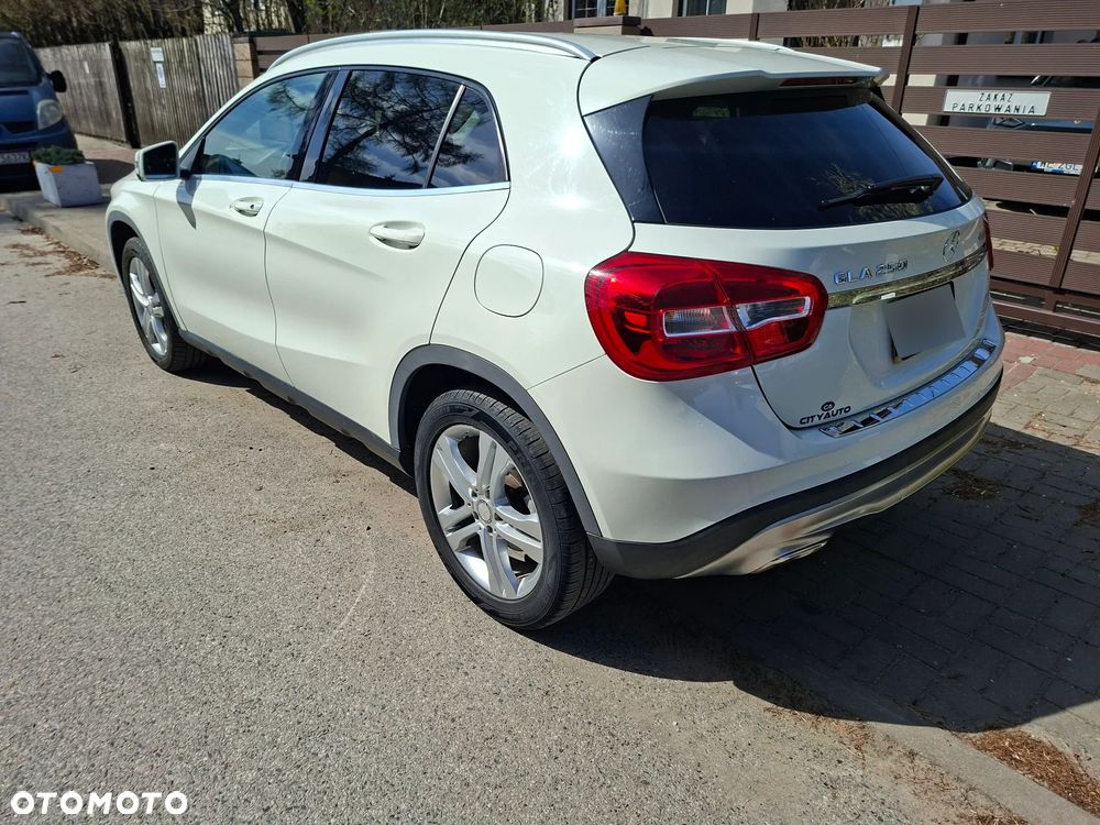 Mercedes-Benz GLA 250 4Matic 7G-DCT SCORE - 4