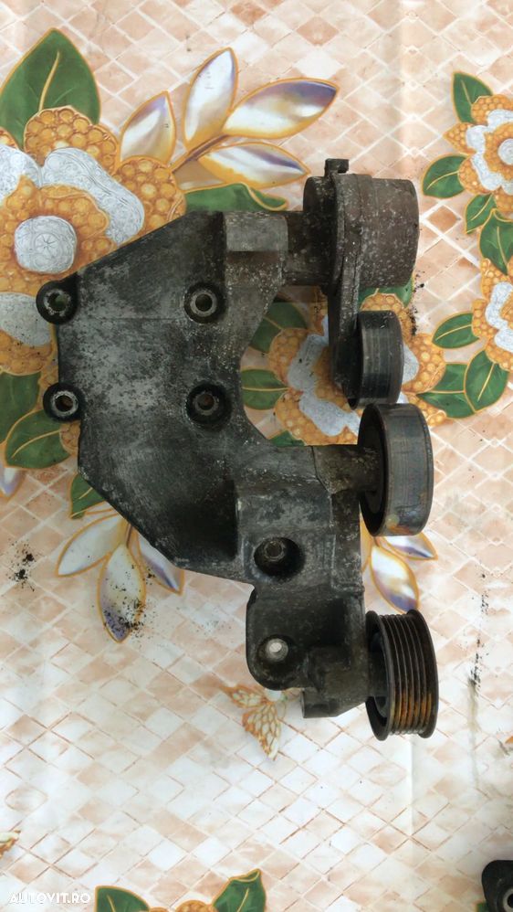 Suport accesorii Hyundai IX 35, Kia Sportage 2.0 CRDI