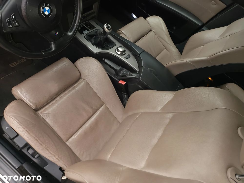BMW Seria 5 520i - 32