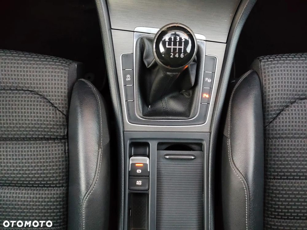 Volkswagen Golf 1.4 TSI BMT Comfortline Perfectline - 24
