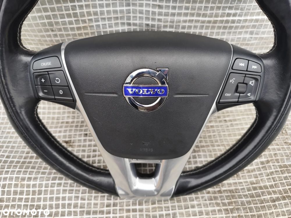 Volvo XC60 xc70 v70 s60 v60 I Lift 13-18 R-Design Kierownica Skóra Poduszka Airbag - 8