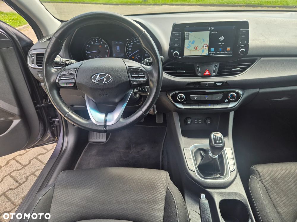 Hyundai i30 1.4 Trend - 13