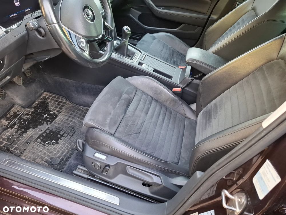 Volkswagen Passat 2.0 TDI BMT Highline - 14