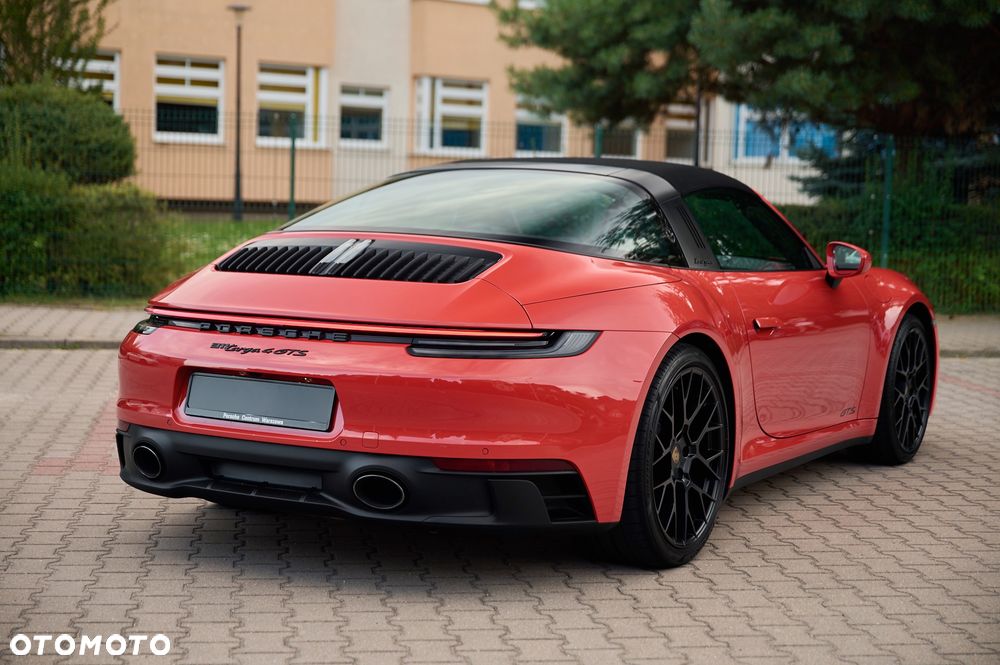 Porsche 911 Targa 4 GTS - 11