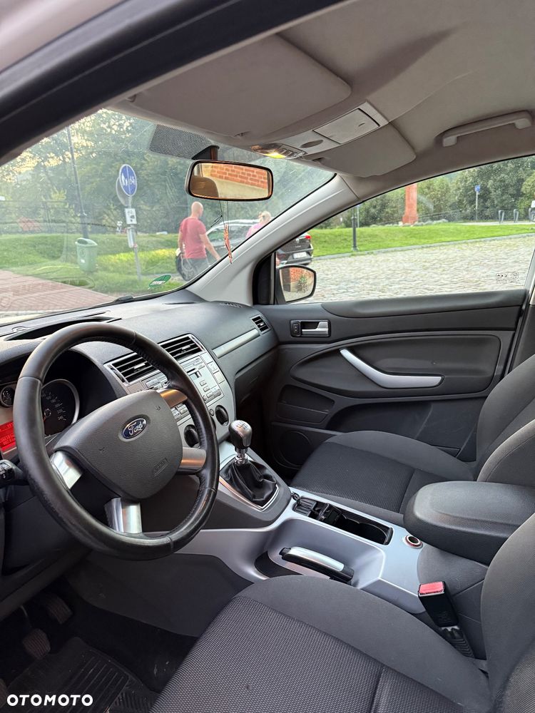 Ford Kuga 2.0 TDCi 2x4 Trend - 7