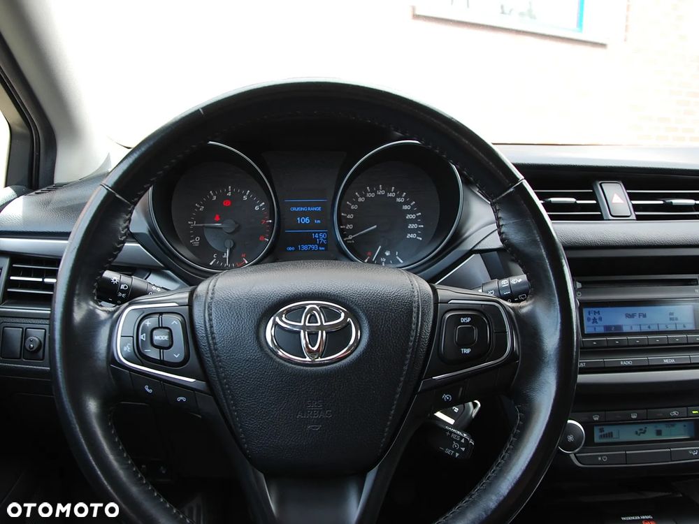 Toyota Avensis 1.8 Active - 33