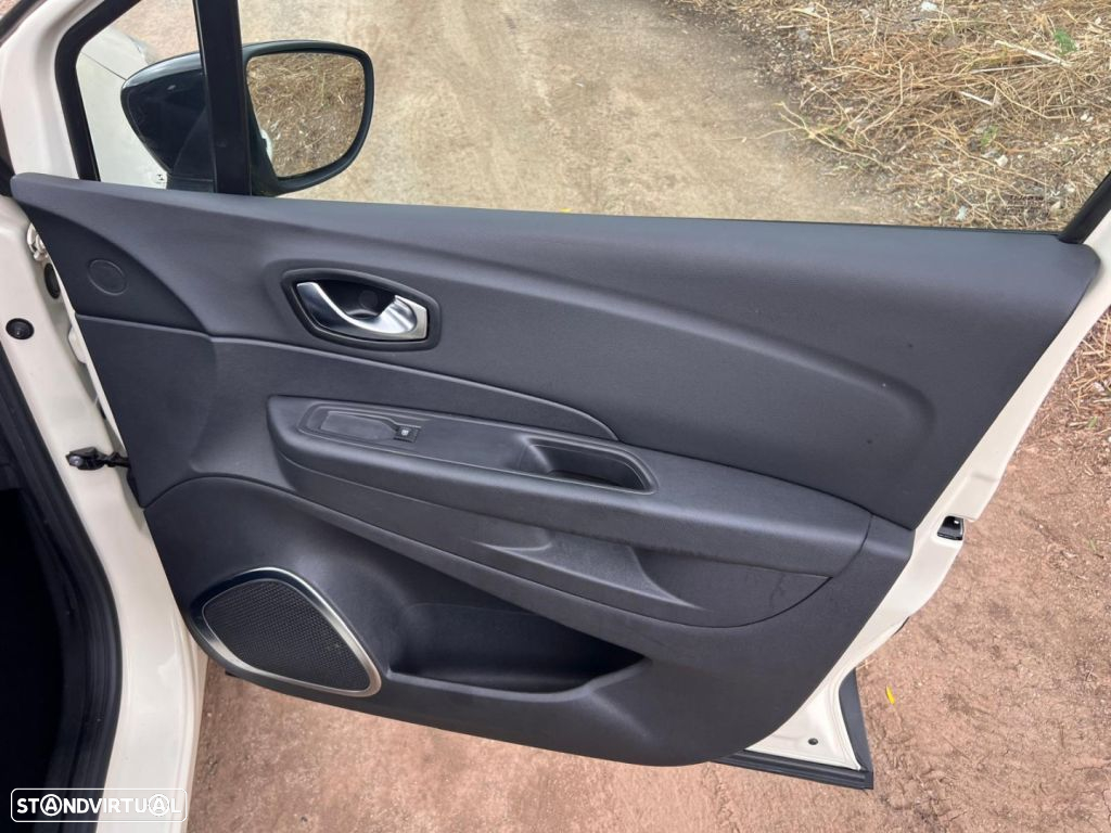 Renault Captur 1.5 dCi Exclusive - 42