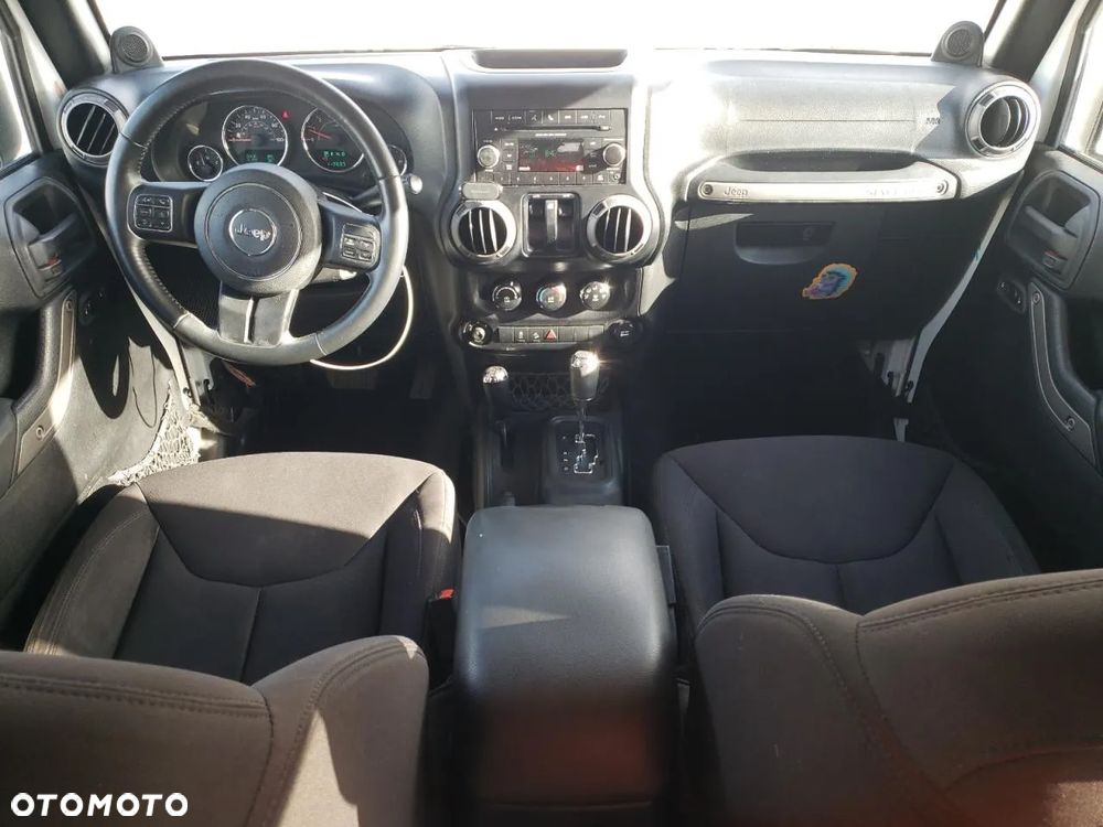 Jeep Wrangler - 9