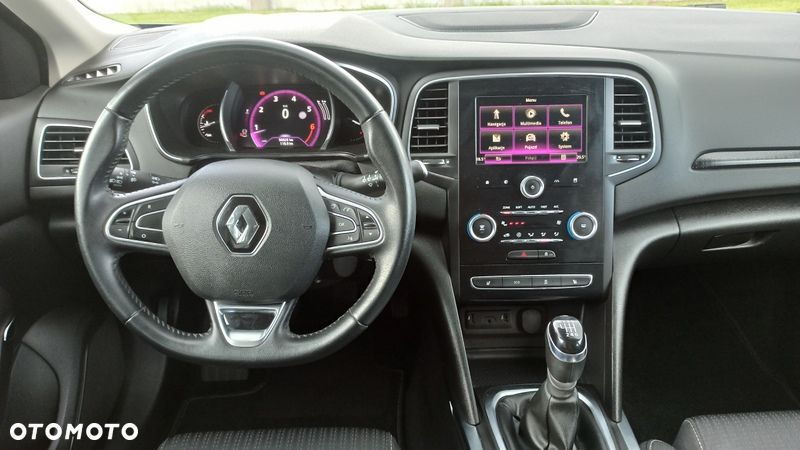 Renault Megane ENERGY TCe 100 PLAY - 24