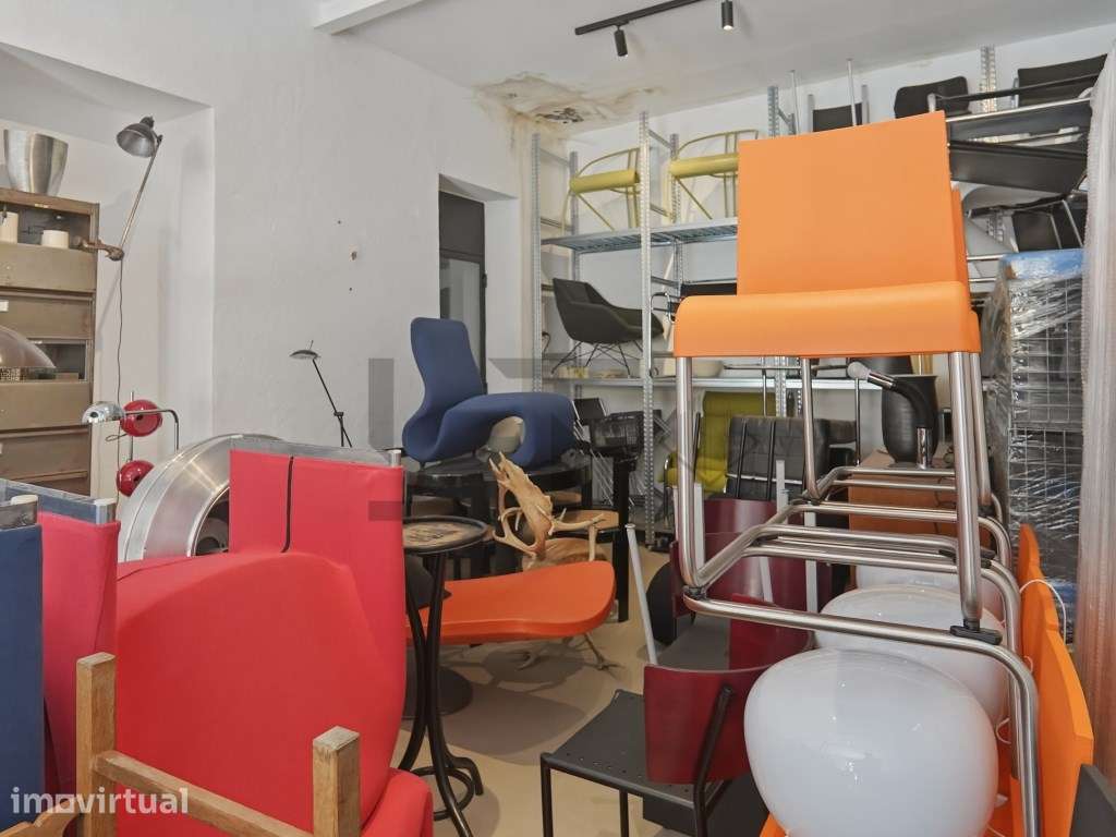 Espaço Comercial Remodelado com 3 Montras para Arrendamento nos Anj... - Grande imagem: 5/16