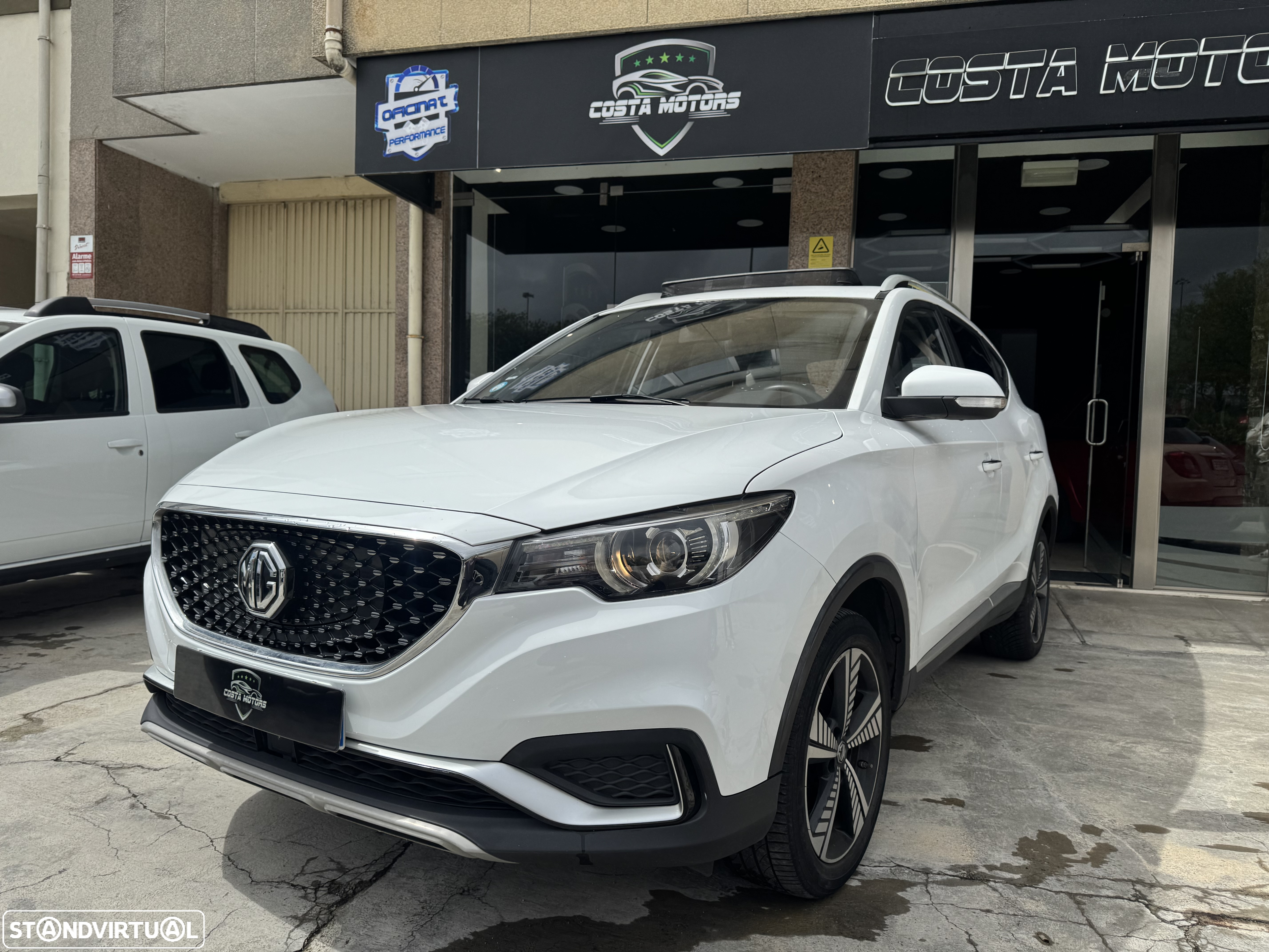 MG ZS EV 44.5 kWh Luxury - 3