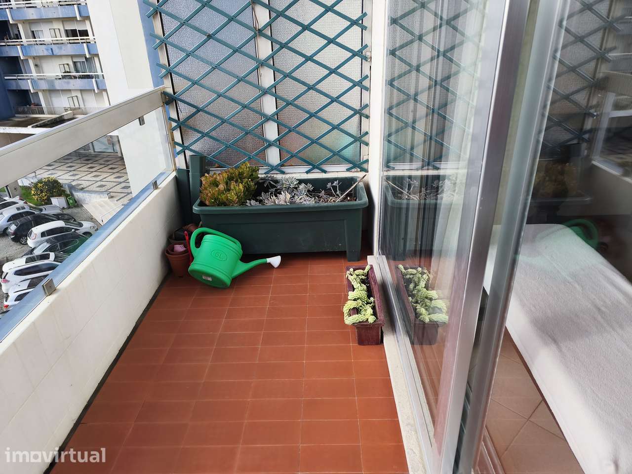 DOIS apartamentos T2 e uma garagem fechada a 100 m da praia - Grande imagem: 4/13
