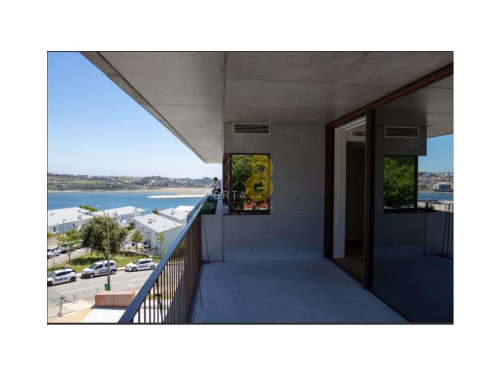 Apartamento T2 com vistas de rio e mar inalteráveis - Grande imagem: 2/20