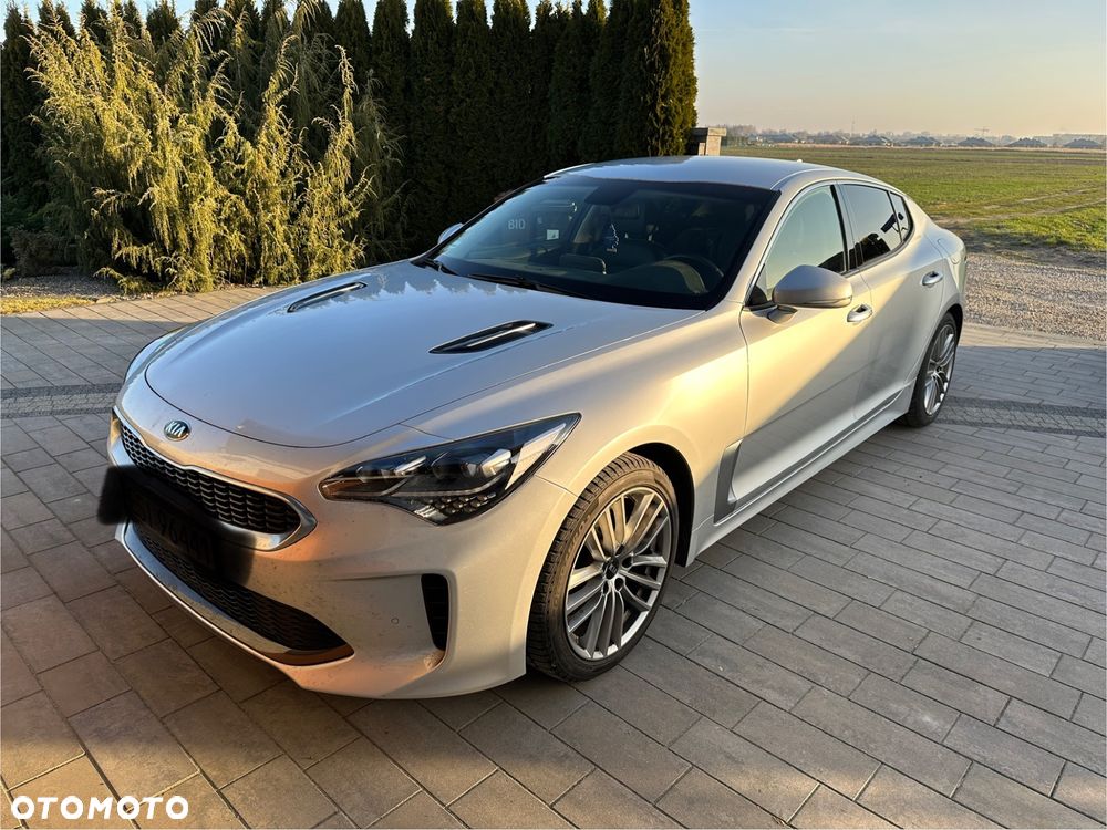 Kia Stinger - 1