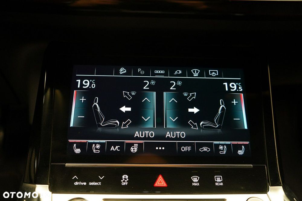 Audi Q8 Sportback e-tron - 26