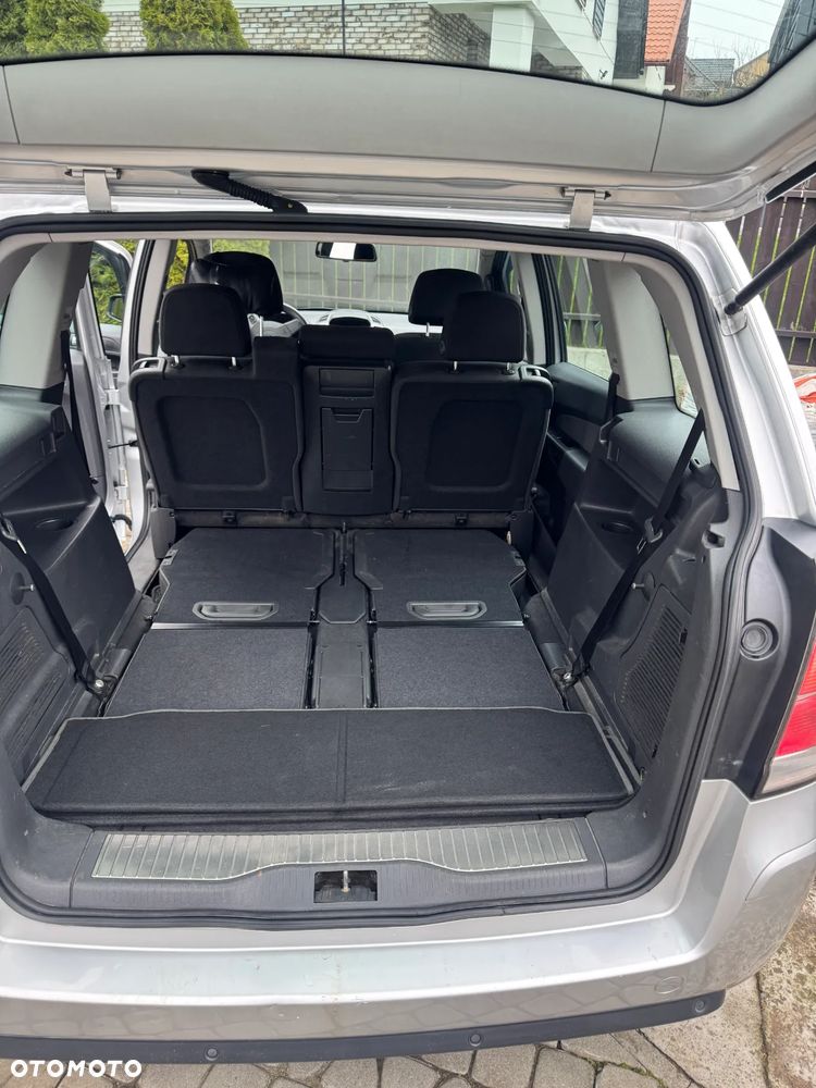 Opel Zafira - 18