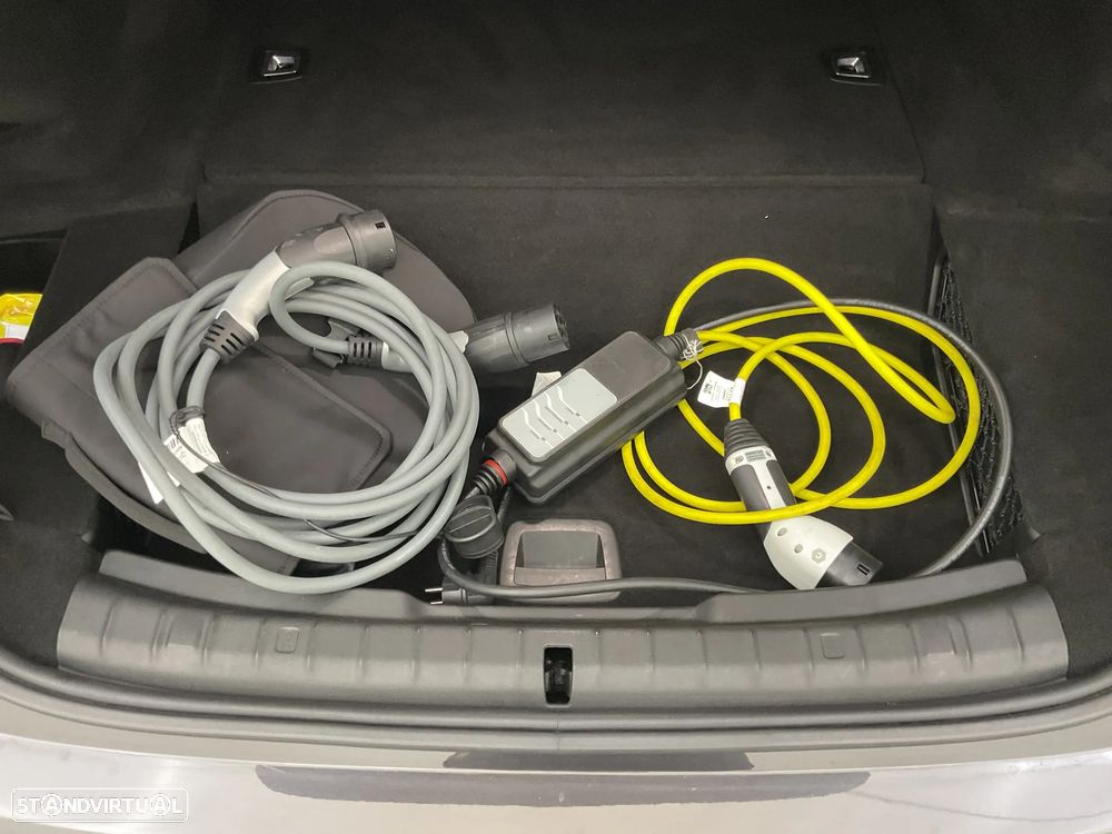 BMW 530 e Pack Desportivo M - 17