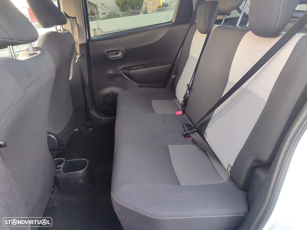 Toyota Yaris 1.4 D-4D Sport+P.Techno +Navi - 5