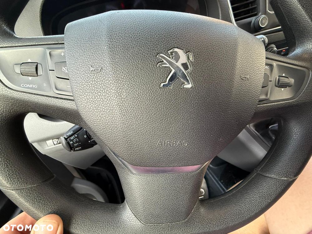 Peugeot EXPERT - 11